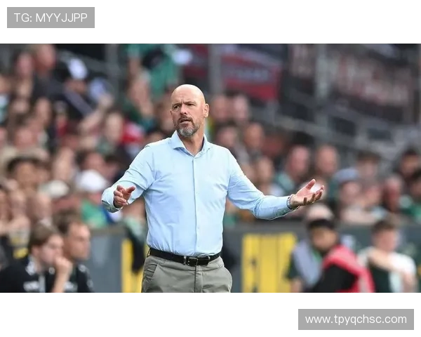 足球明星化身老头幽默演绎场边趣事引发球迷热议