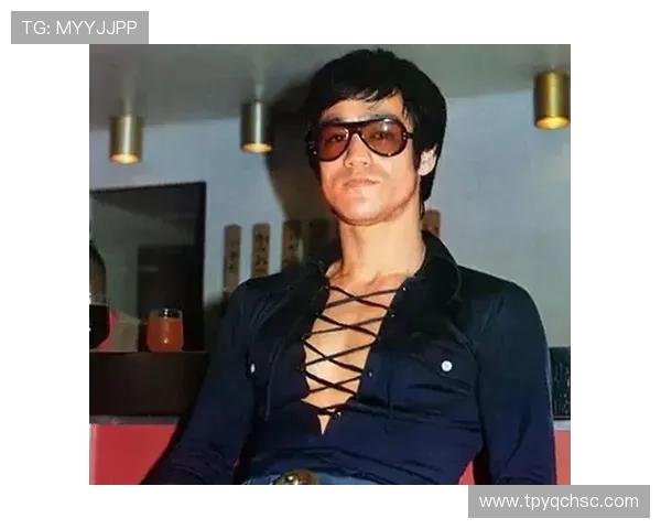 足球明星化身李小龙展现武术魅力引发球迷热议 足球明星化身李小龙展现武术魅力引发球迷热议