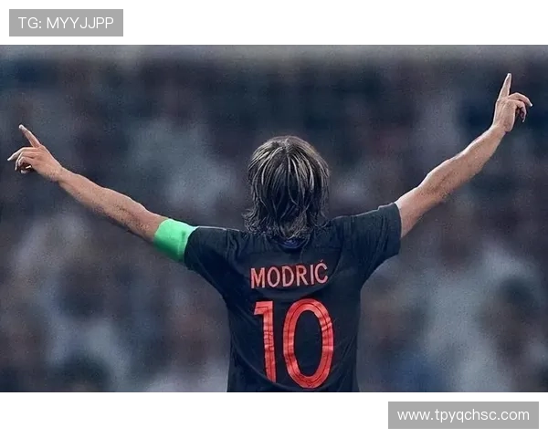 足球明星加尔的职业生涯与成就解析及其对足球的影响 足球明星加尔的职业生涯与成就解析及其对足球的影响